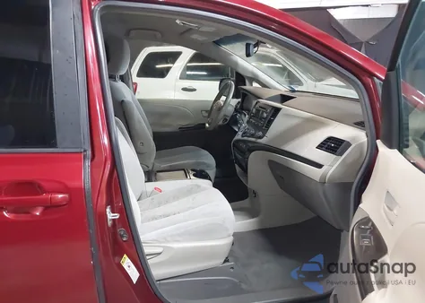 2011 Toyota Sienna Le V6 z USA, uszkodzony, nr VIN 5TDKK3DC3BS074473